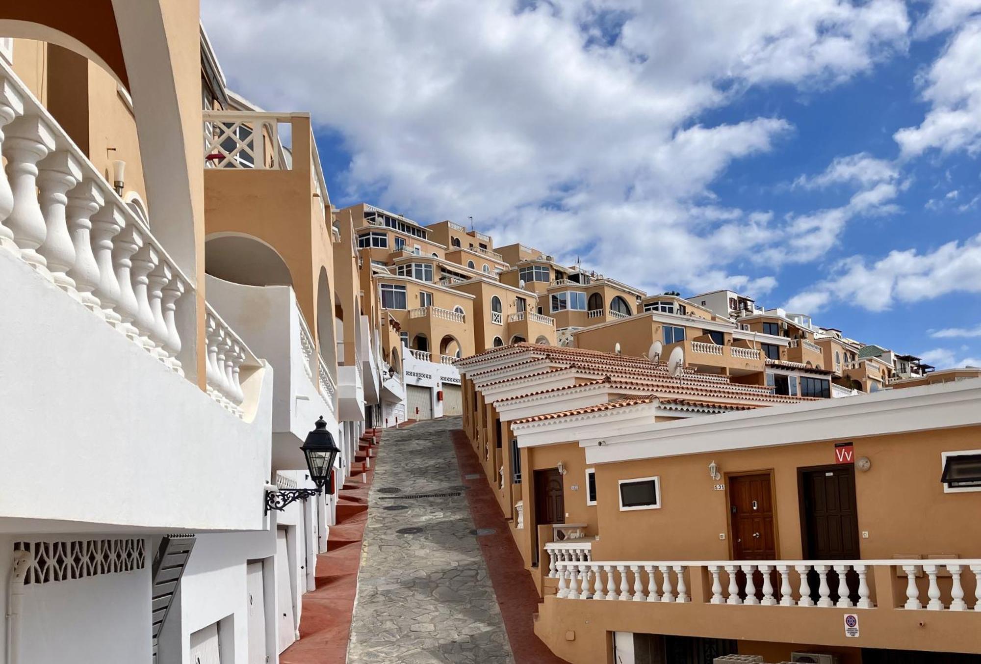 Costa Adeje - Modern Apartment With Terrace Views Of Ocean & Sunset Luaran gambar