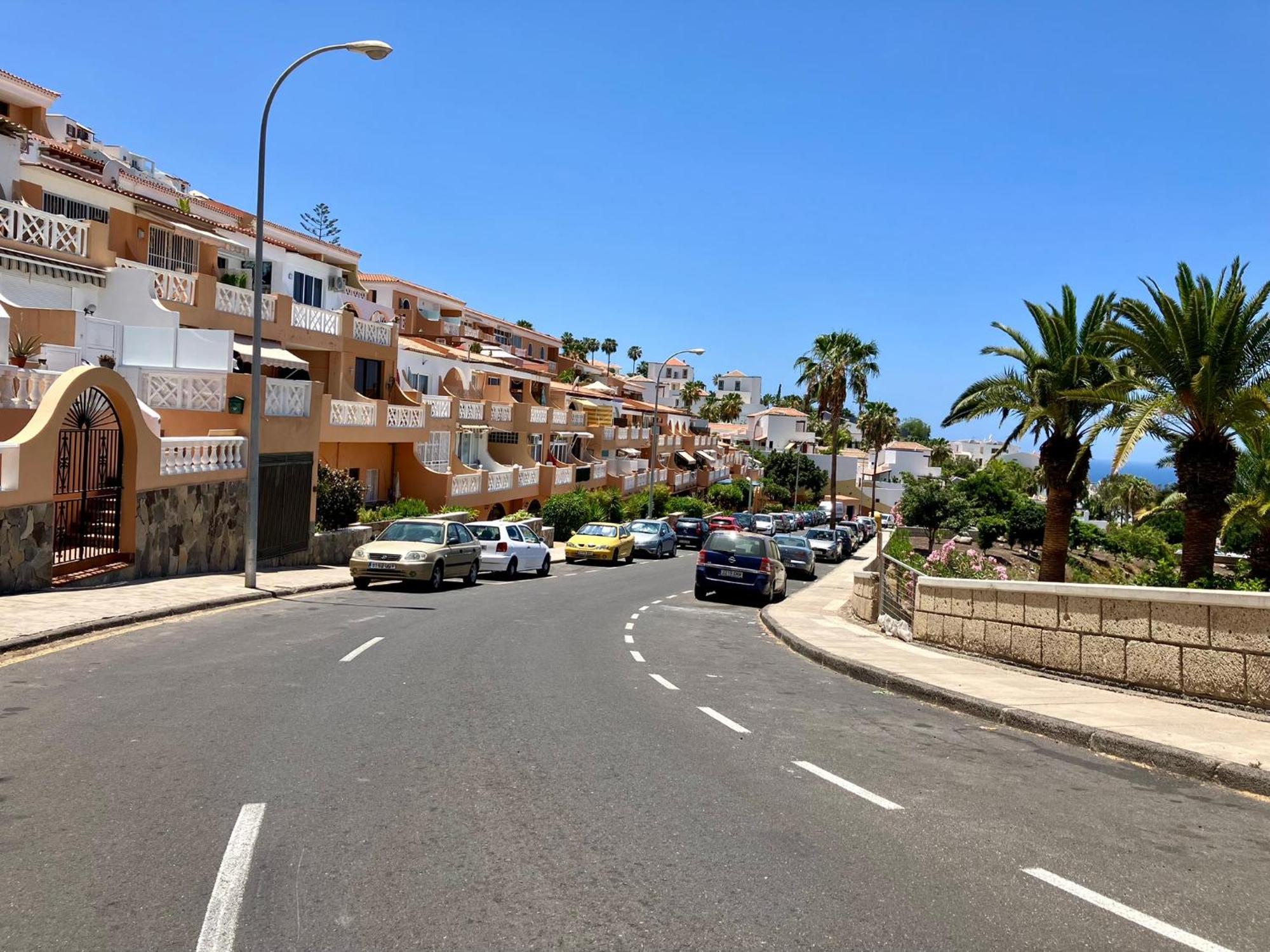 Costa Adeje - Modern Apartment With Terrace Views Of Ocean & Sunset Luaran gambar