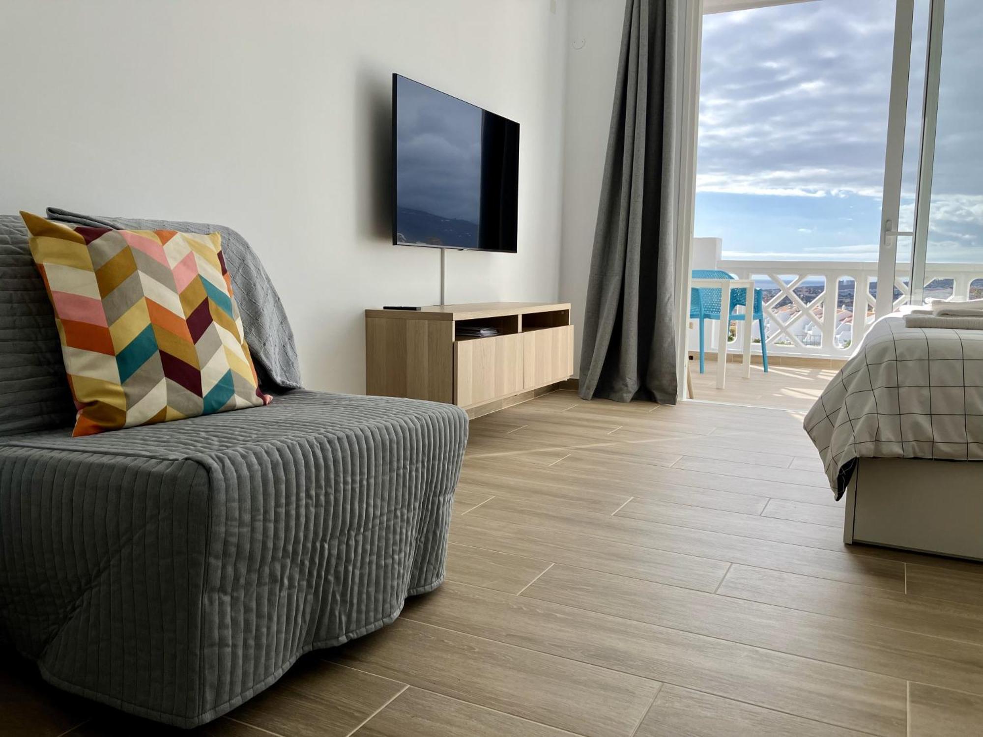 Costa Adeje - Modern Apartment With Terrace Views Of Ocean & Sunset Luaran gambar